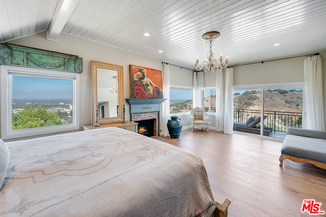 4070 Cody Road Sherman Oaks, CA 91403 - Photo 18 of 53