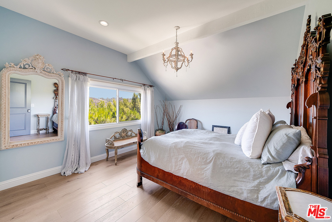 4070 Cody Road Sherman Oaks, CA 91403 - Photo 27 of 53