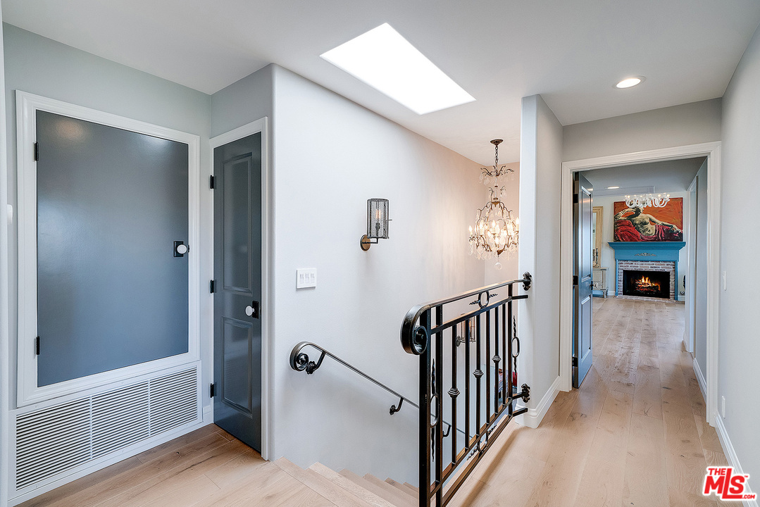 4070 Cody Road Sherman Oaks, CA 91403 - Photo 30 of 53