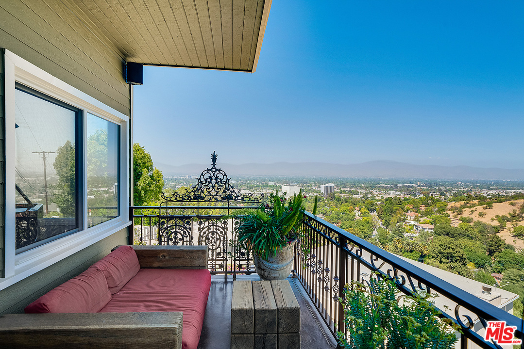 4070 Cody Road Sherman Oaks, CA 91403 - Photo 48 of 53