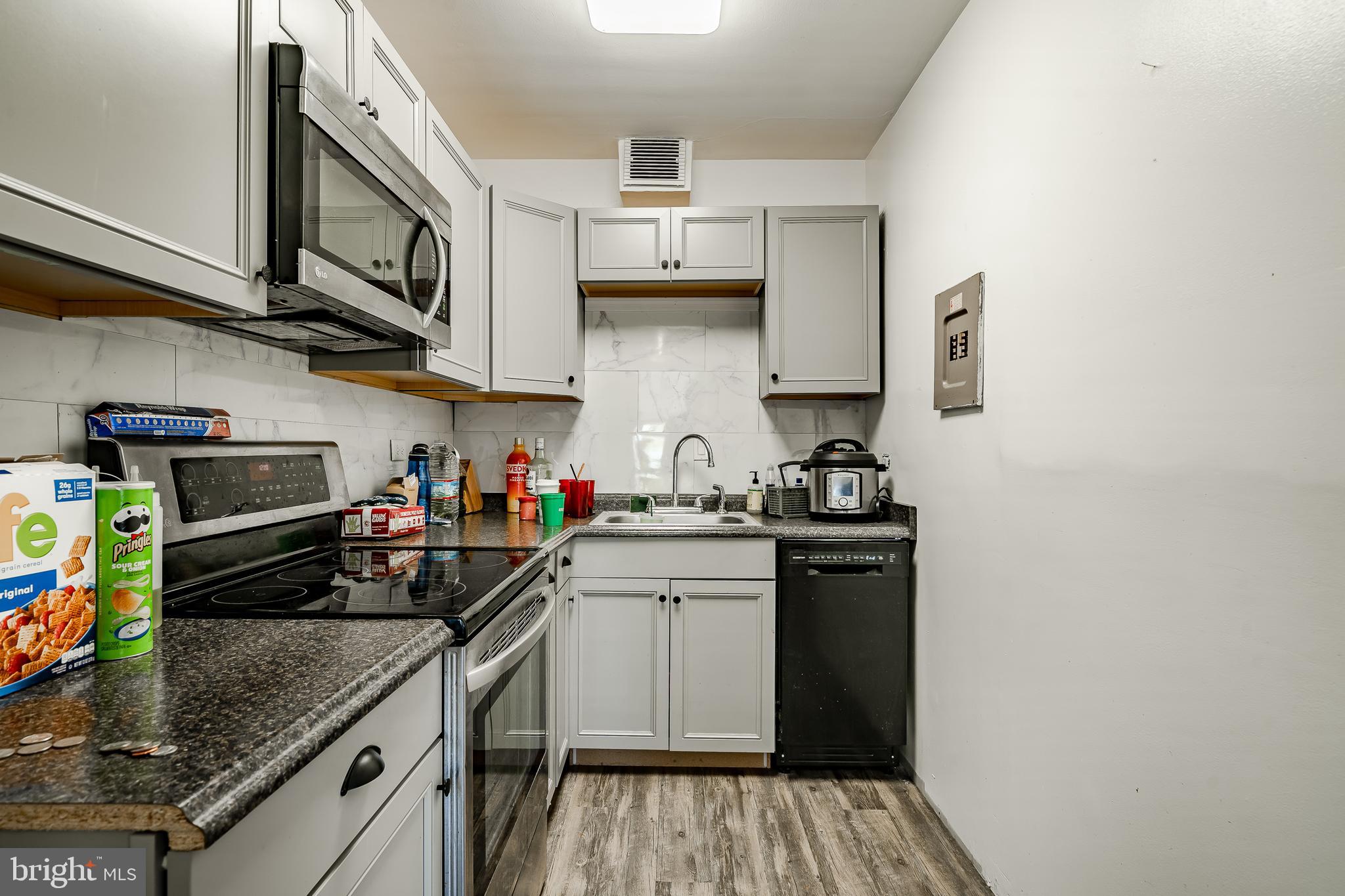 103 St Laurence Road Upper Darby, PA 19082 - Photo 29 of 45 Unit #2 Kitchen