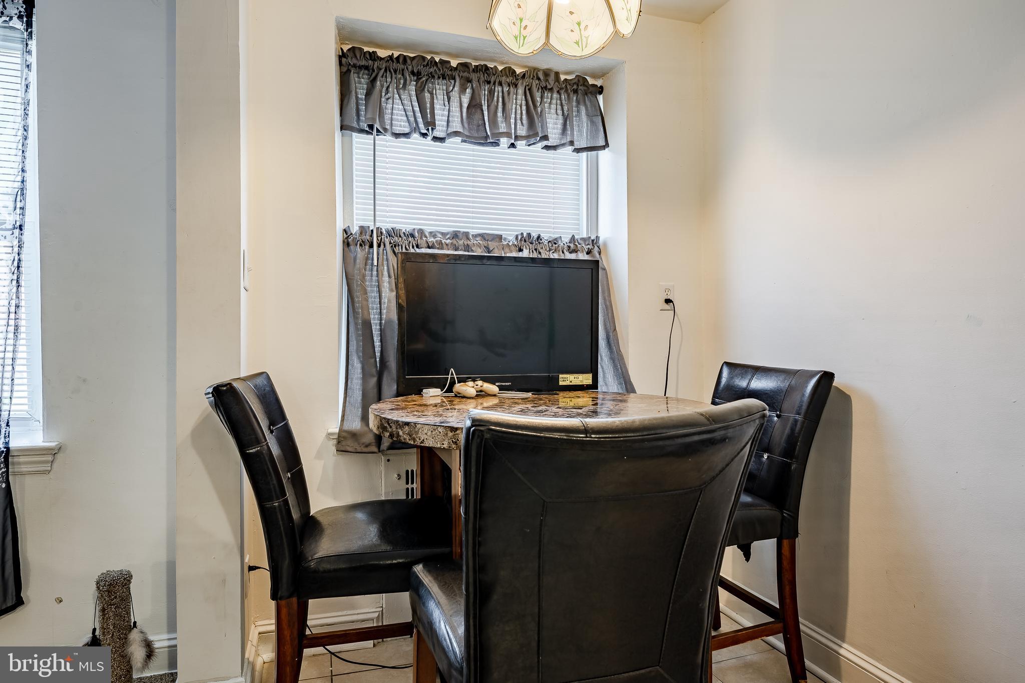 103 St Laurence Road Upper Darby, PA 19082 - Photo 9 of 45 Unit #1 Dining Area