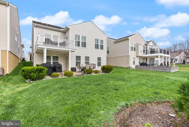 a view of a lush green field