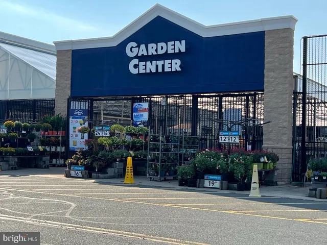 $625,000 | 5 Montauk Avenue, Fredericksburg, VA 22406