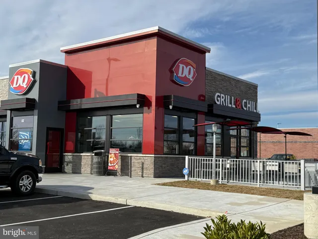 $625,000 | 5 Montauk Avenue, Fredericksburg, VA 22406