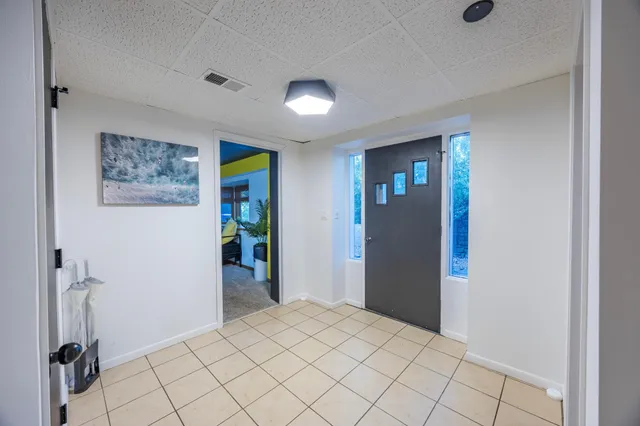 $749,000 | 239 Byrondale Avenue, Wayzata, MN 55391