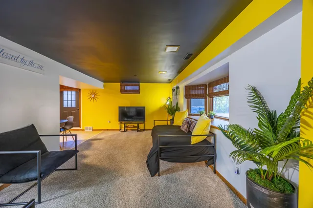 $749,000 | 239 Byrondale Avenue, Wayzata, MN 55391