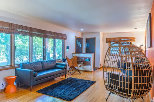 $749,000 | 239 Byrondale Avenue, Wayzata, MN 55391