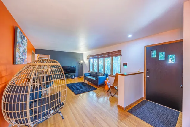 $749,000 | 239 Byrondale Avenue, Wayzata, MN 55391