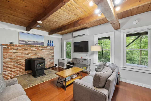 $495,000 | 25 Hilltop Drive, Newbury, NH 03255