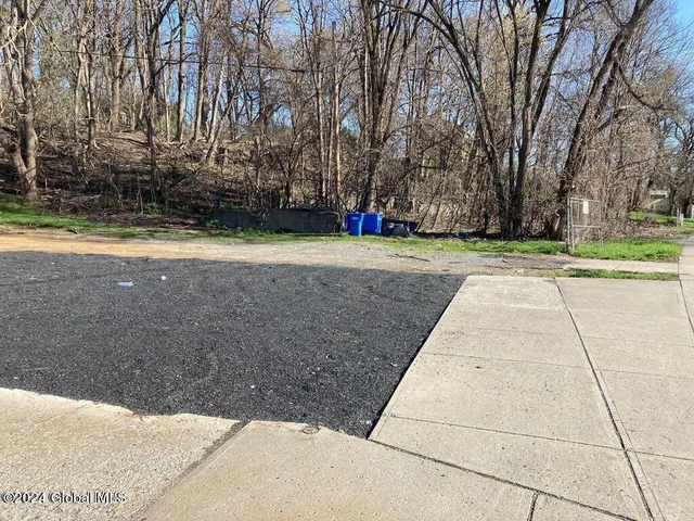 $75,000 | 563 South Pearl Street, Albany, NY 12202