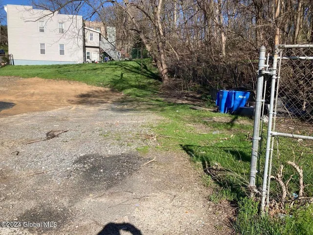 $75,000 | 563 South Pearl Street, Albany, NY 12202