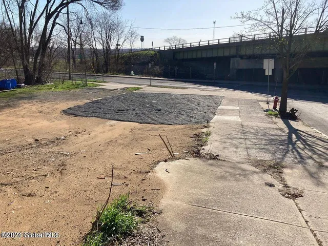 $75,000 | 563 South Pearl Street, Albany, NY 12202