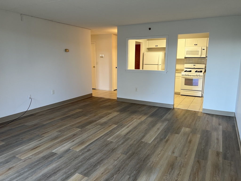 1 Pond Street, Unit 1J Winthrop, MA 02152 - Photo 6 of 12