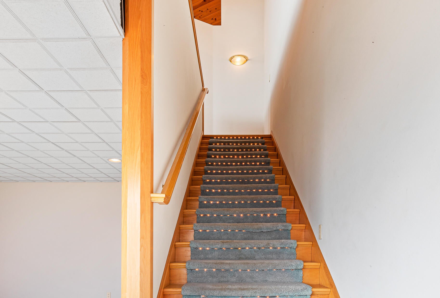6380 Tunnel Loop Road Grants Pass, OR 97526 - Photo 43 of 83 Stairs