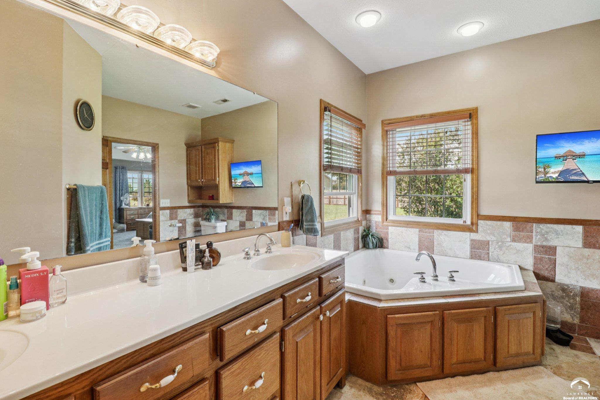 1053 East 1479th Road Lawrence, KS 66046 - Photo 22 of 49