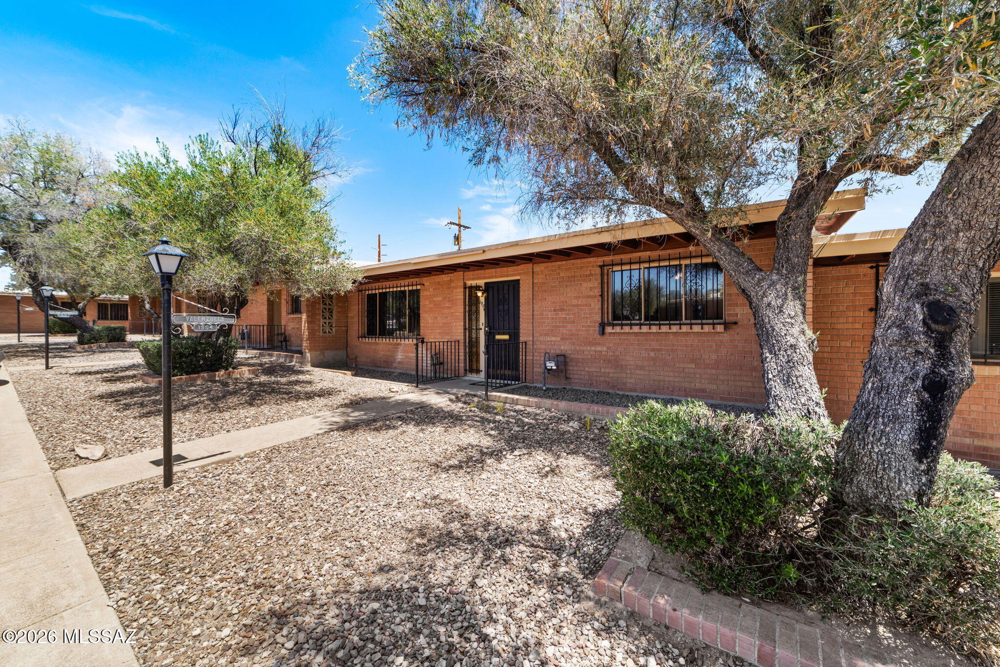 1904 West Anklam Road Tucson, AZ 85745 - Photo 2 of 33
