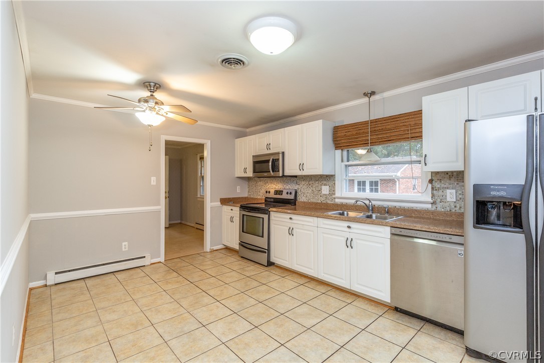11321 Winterpock Road Chesterfield, VA 23838 - Photo 13 of 49 Kitchen with stainless steel appliances