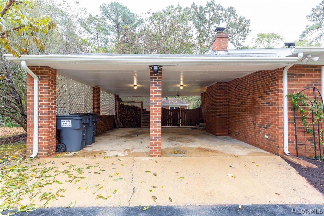 11321 Winterpock Road Chesterfield, VA 23838 - Photo 4 of 49 2 car carport with side entrance into family room.