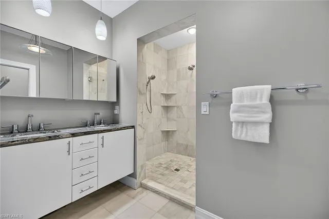 $20,000 | 740 5th Avenue North, Naples, FL 34102