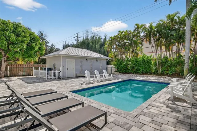 $20,000 | 740 5th Avenue North, Naples, FL 34102