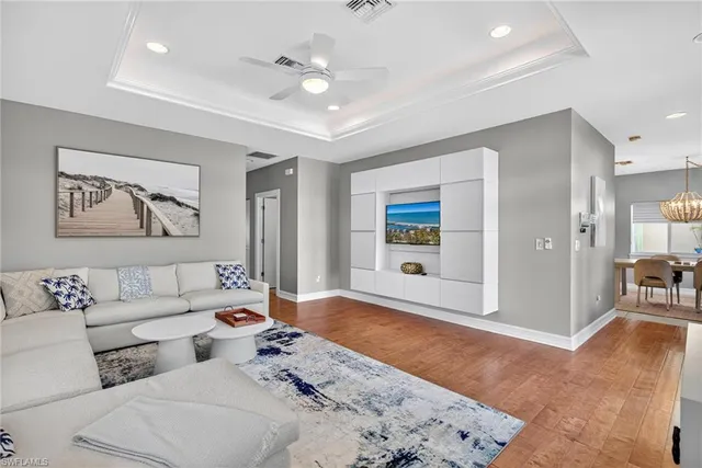 $20,000 | 740 5th Avenue North, Naples, FL 34102