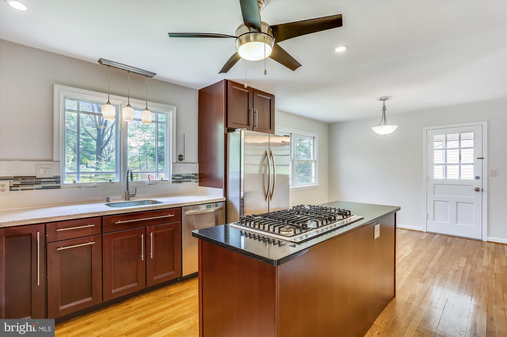 7420 Miller Fall Road Derwood, MD 20855 - Photo 4 of 34 Gallery Image 4