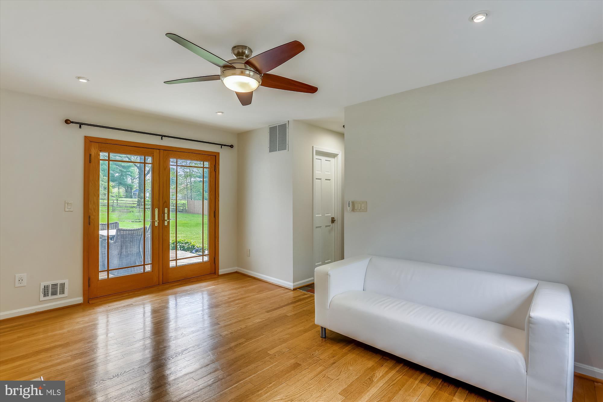 7420 Miller Fall Road Derwood, MD 20855 - Photo 9 of 34 Gallery Image 9