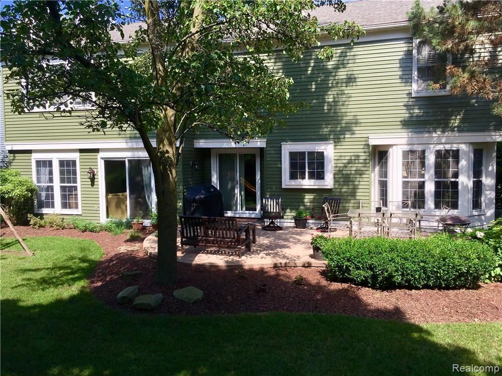 703 Whitney Drive Rochester Hills, MI 48307 - Photo 8 of 46
