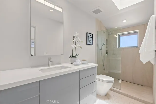 $8,300,000 | 900 Gainsborough Drive, Laguna Beach, CA 92651