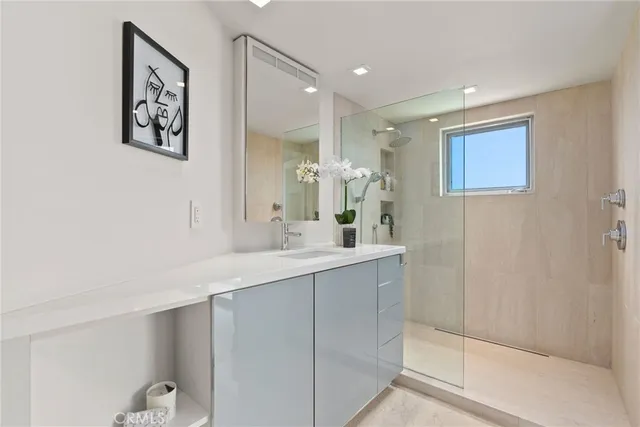 $8,300,000 | 900 Gainsborough Drive, Laguna Beach, CA 92651