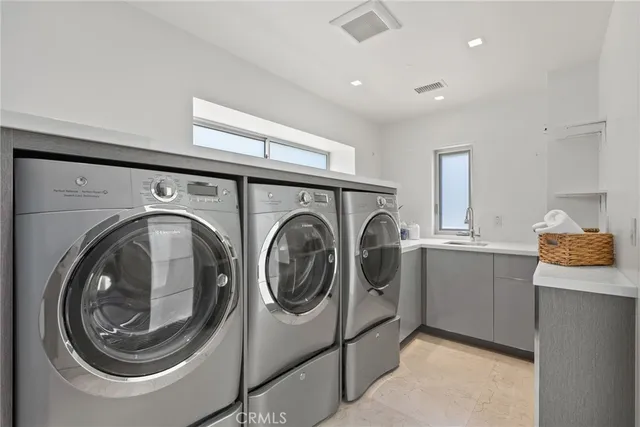 $8,300,000 | 900 Gainsborough Drive, Laguna Beach, CA 92651