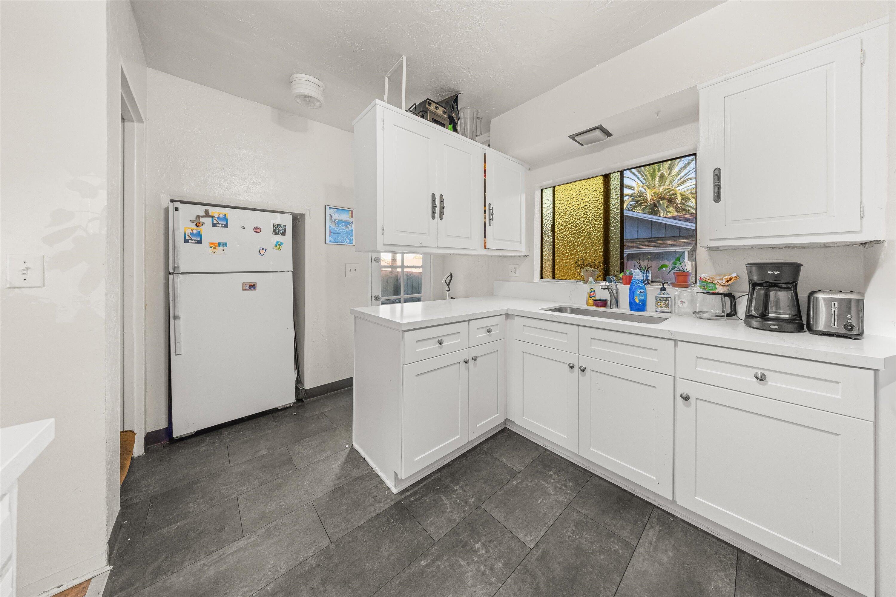 610 West Valerio Street Santa Barbara, CA 93101 - Photo 16 of 49 15-7L5A6536