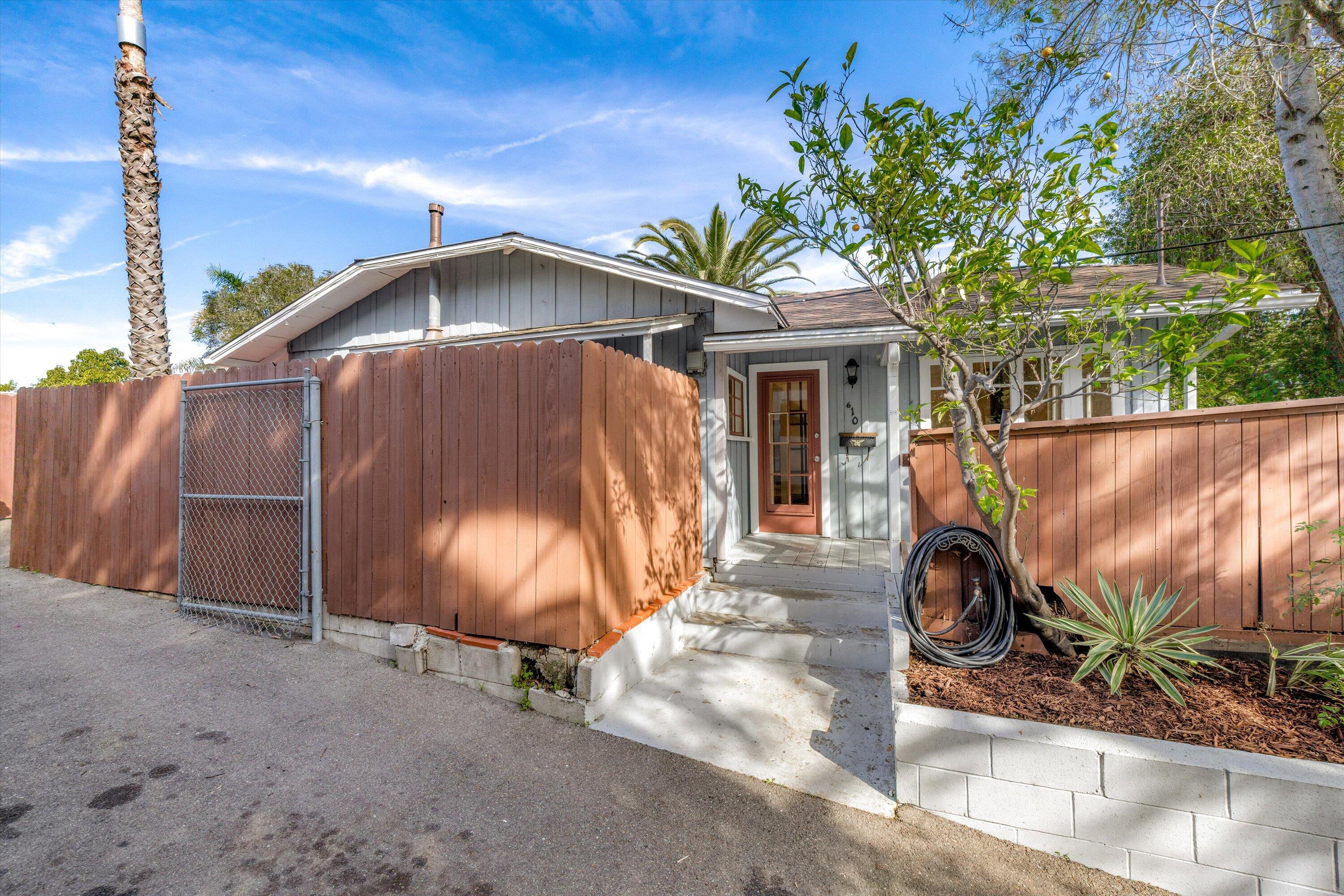 610 West Valerio Street Santa Barbara, CA 93101 - Photo 31 of 49 01-610 Valerio