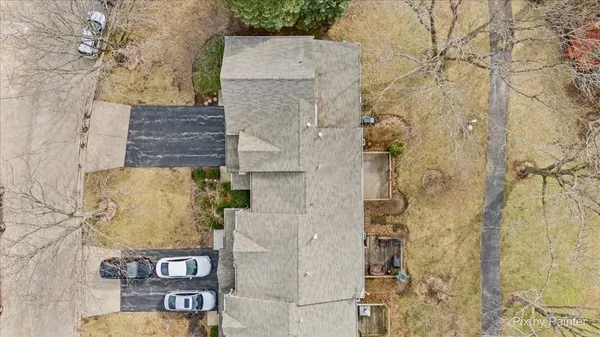 $276,900 | 1633 Pebble Beach Circle, Elgin, IL 60123