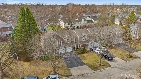 $276,900 | 1633 Pebble Beach Circle, Elgin, IL 60123