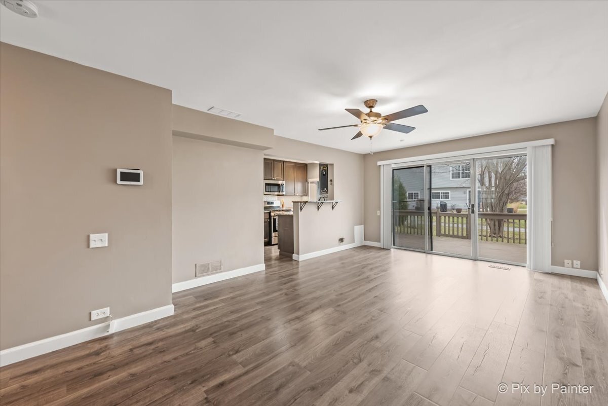 1633 Pebble Beach Circle Elgin, IL 60123 - Photo 3 of 35