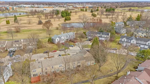 $276,900 | 1633 Pebble Beach Circle, Elgin, IL 60123