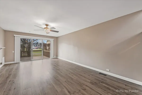 $276,900 | 1633 Pebble Beach Circle, Elgin, IL 60123