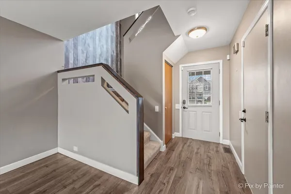 $276,900 | 1633 Pebble Beach Circle, Elgin, IL 60123