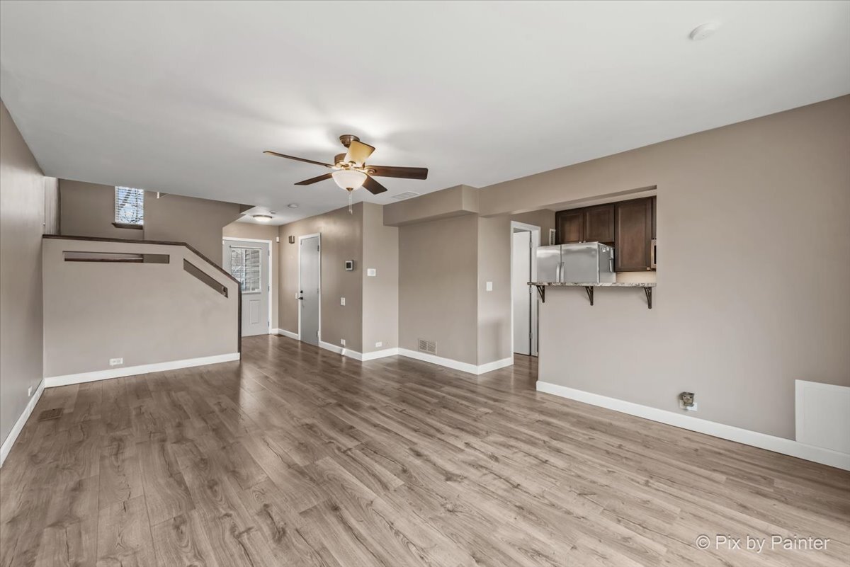 1633 Pebble Beach Circle Elgin, IL 60123 - Photo 6 of 35