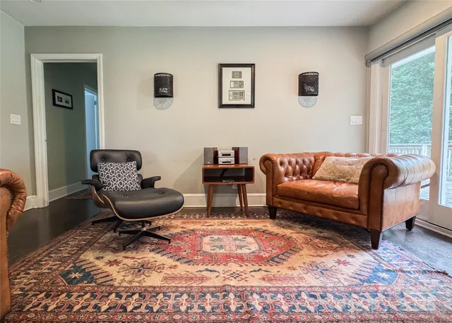 $975,000 | 4640 Town And Country Drive, Charlotte, NC 28226