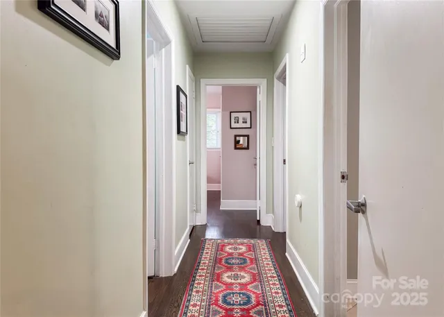 $975,000 | 4640 Town And Country Drive, Charlotte, NC 28226