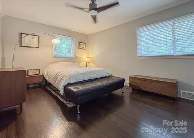 $975,000 | 4640 Town And Country Drive, Charlotte, NC 28226