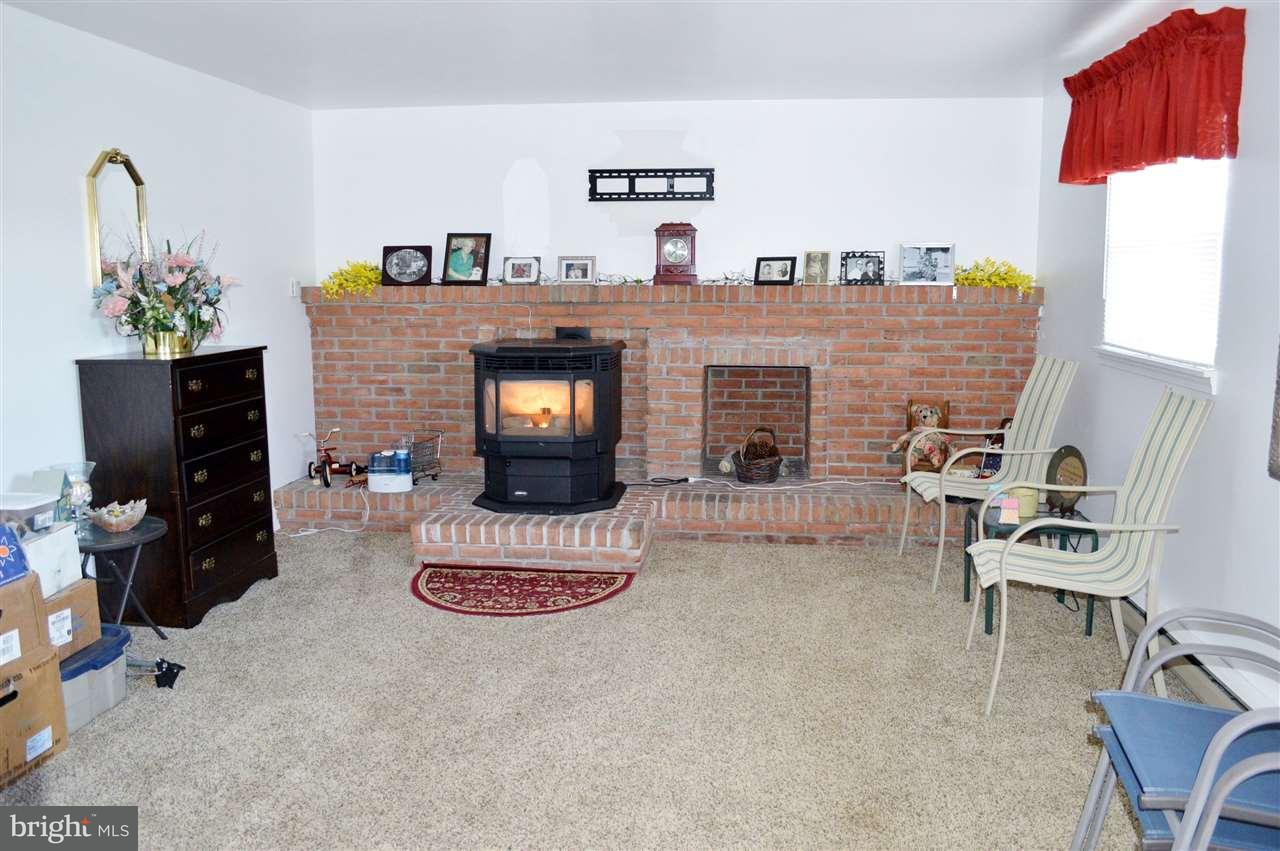925 Mt Rock Road Carlisle, PA 17015 - Photo 4 of 11 Gallery Image 4