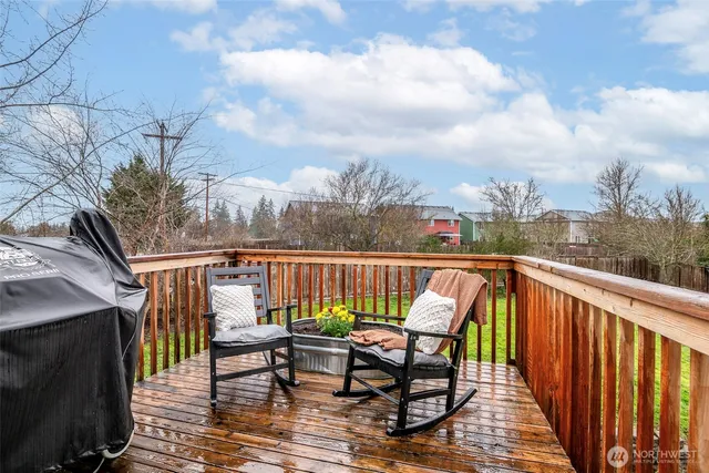 a view of sitting space with furniture