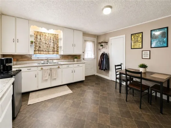 $299,900 | 297-301 East North Street, Geneva City, NY 14456