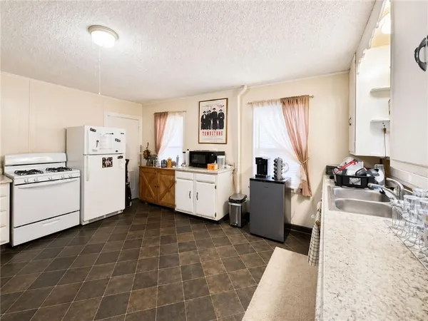 $299,900 | 297-301 East North Street, Geneva City, NY 14456