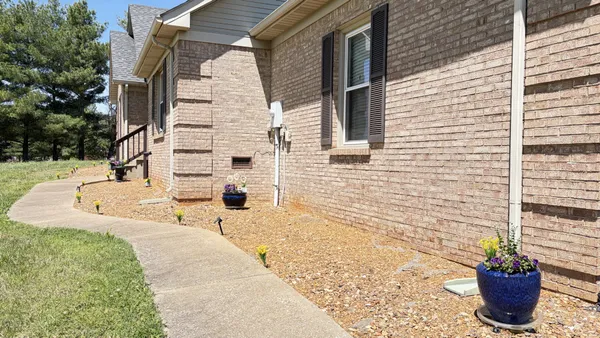 $445,000 | 4470 Scottsville Road, Franklin, KY 42134