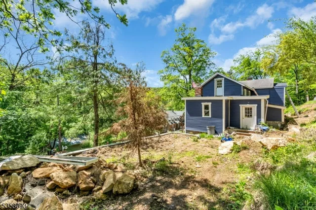 $415,000 | 12 Sanatorium Road, Glen Gardner, NJ 08826